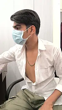 Snapshot of adi8210 chatting on November 15, 1:37 pm adi8210 online show from November 15, 1:37 pm