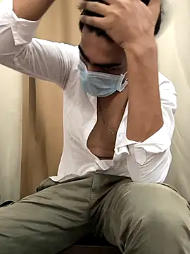 Snapshot of adi8210 chatting on November 13, 1:04 pm adi8210 online show from November 13, 1:04 pm