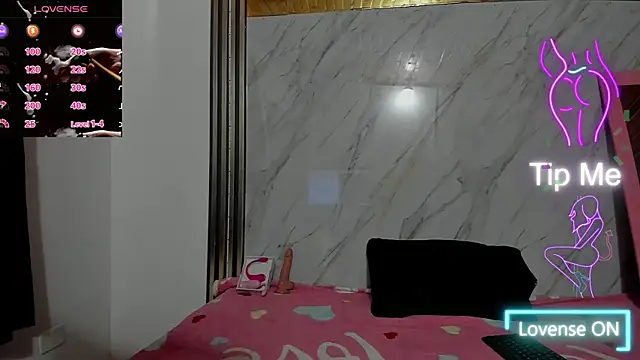 Snapshot of Sasha_Blonde chatting on November 11, 7:41 pm Sasha Blonde online show from November 11, 7:41 pm