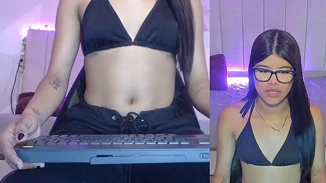 Snapshot of Sidney_Brownn chatting on October 31, 11:11 pm Sidney Brownn online show from October 31, 11:11 pm