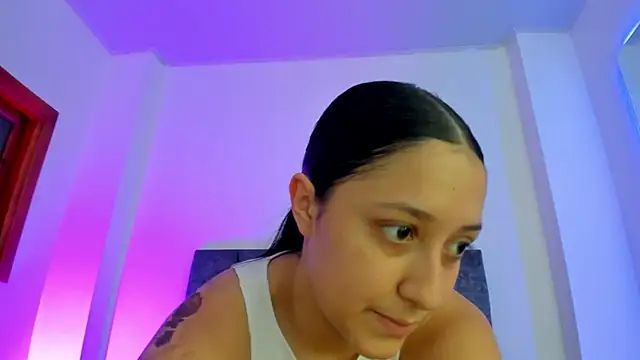 Snapshot of kittymonroe1 chatting on November 28, 5:24 pm kittymonroe1 online show from November 28, 5:24 pm