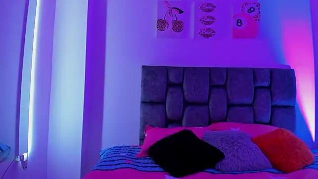 kittymonroe1 online show from February 12, 5:56 pm