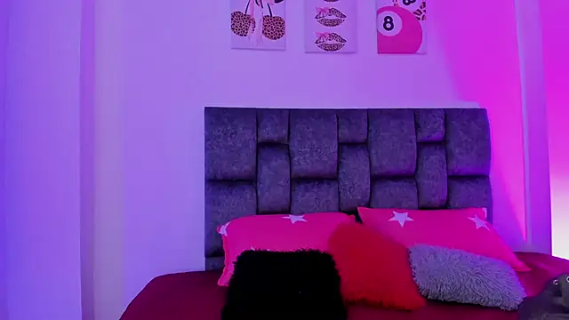 kittymonroe1 online show from February 13, 6:08 pm