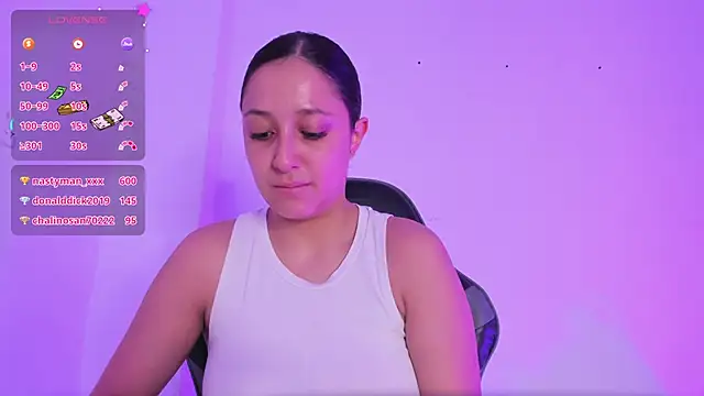 Snapshot of kittymonroe1 chatting on June 18, 6:02 pm kittymonroe1 online show from June 18, 6:02 pm