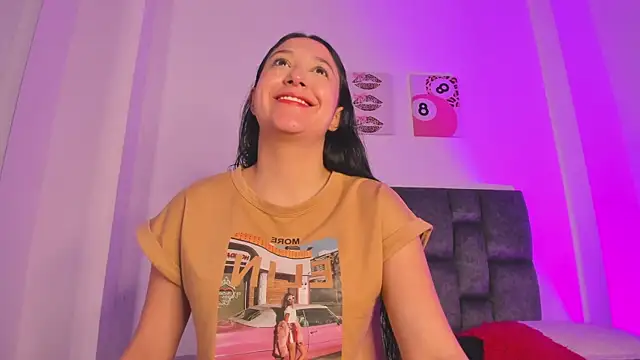 Snapshot of kittymonroe1 chatting on May 31, 5:51 pm kittymonroe1 online show from May 31, 5:51 pm