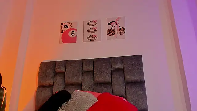 kittymonroe1 online show from January 15, 6:00 pm