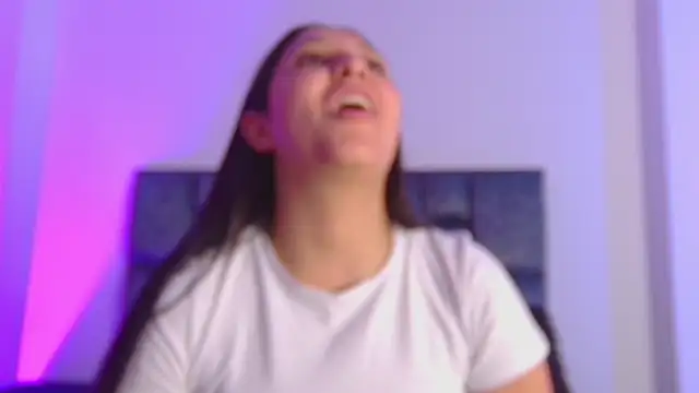 Snapshot of kittymonroe1 chatting on December 14, 5:07 pm kittymonroe1 online show from December 14, 5:07 pm