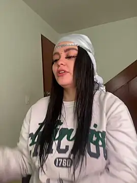 Snapshot of Selena_Roa chatting on December 2, 2:52 pm Selena Roa online show from December 2, 2:52 pm