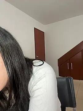 Selena Roa online show from February 6, 3:08 pm