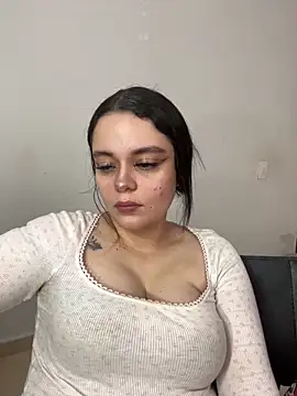 Selena Roa online show from February 14, 3:23 pm