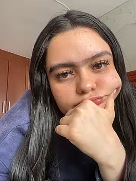 Selena Roa online show from April 29, 7:09 pm