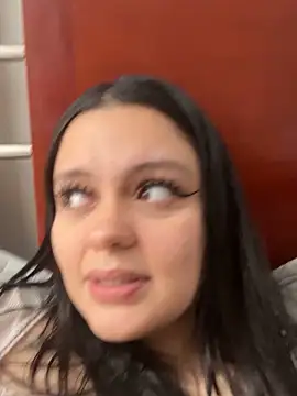 Selena Roa online show from April 8, 3:57 pm