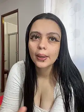 Selena Roa online show from April 2, 4:35 pm