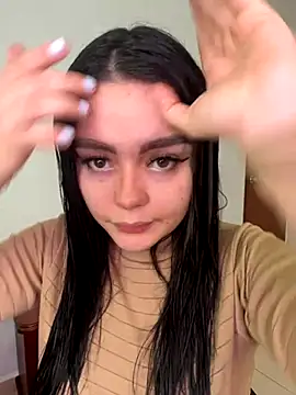 Snapshot of Selena_Roa chatting on November 15, 4:22 pm Selena Roa online show from November 15, 4:22 pm