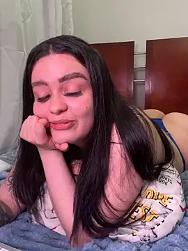 Snapshot of Selena_Roa chatting on November 10, 1:10 am Selena Roa online show from November 10, 1:10 am