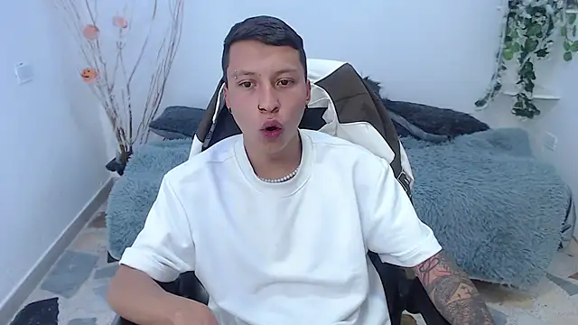 Martin West online show from October 25, 4:07 pm