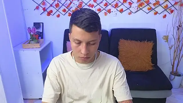 Martin West online show from November 5, 11:19 pm