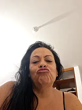 viviana-sexi online show from March 27, 9:05 pm