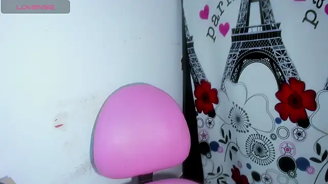 Snapshot of BlackityBae chatting on December 15, 1:39 pm BlackityBae online show from December 15, 1:39 pm