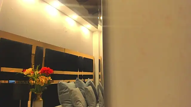 mirandaduboiss online show from January 12, 12:45 pm