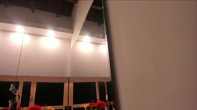 mirandaduboiss online show from March 11, 4:56 pm