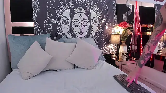 mirandaduboiss online show from March 4, 4:59 pm