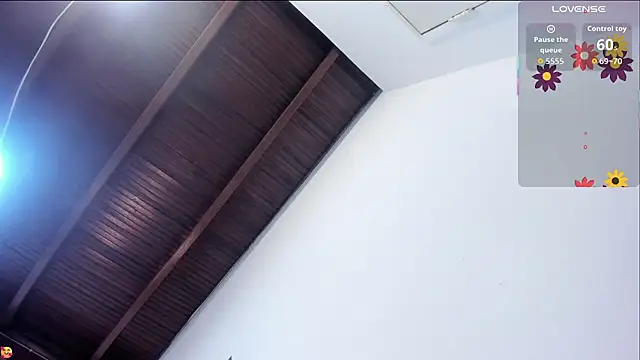 mirandaduboiss online show from March 12, 5:06 pm