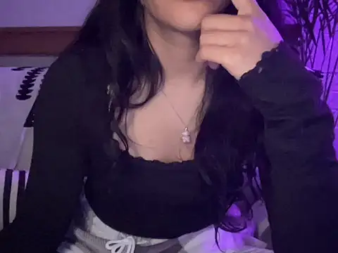 Snapshot of kaithra chatting on November 15, 3:21 am kaithra online show from November 15, 3:21 am