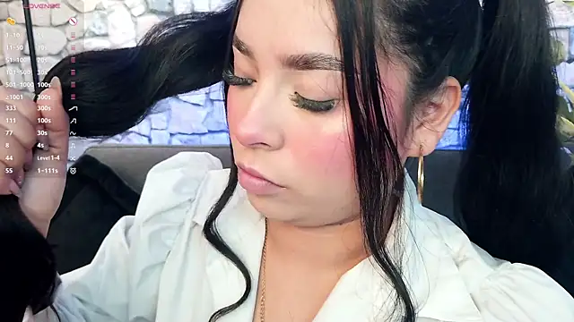 Snapshot of mia_roux1 chatting on November 22, 5:34 pm mia roux1 online show from November 22, 5:34 pm