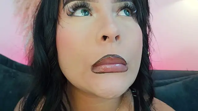 mia roux1 online show from April 15, 9:04 pm