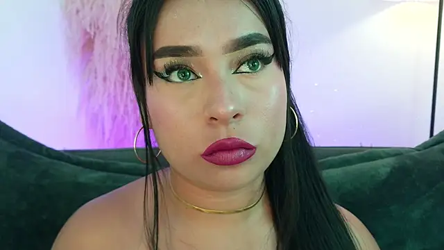 mia roux1 online show from May 7, 11:52 pm