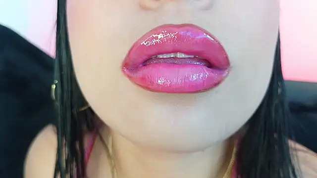 mia roux1 online show from March 30, 10:33 pm