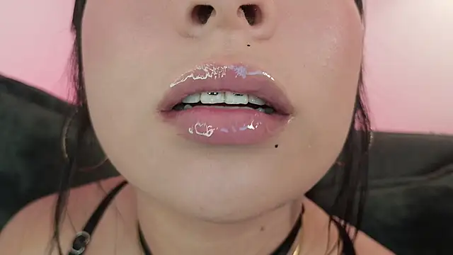 mia roux1 online show from May 28, 10:59 pm