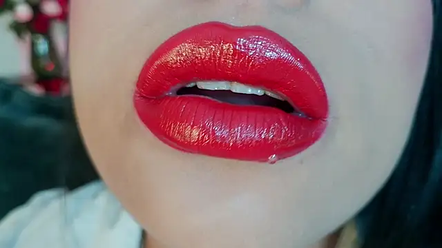 mia roux1 online show from March 2, 10:06 pm