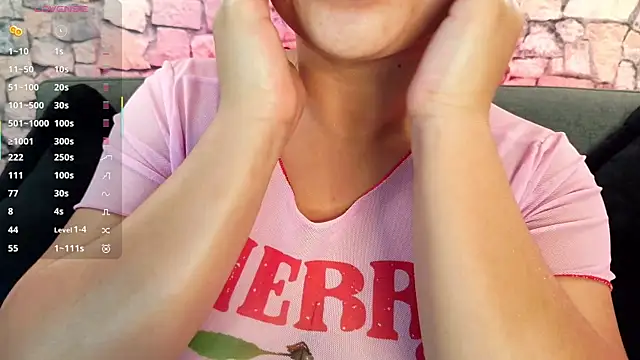 Snapshot of mia_roux1 chatting on October 26, 3:12 pm mia roux1 online show from October 26, 3:12 pm