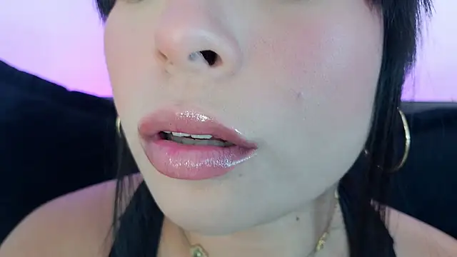mia roux1 online show from May 14, 10:51 pm