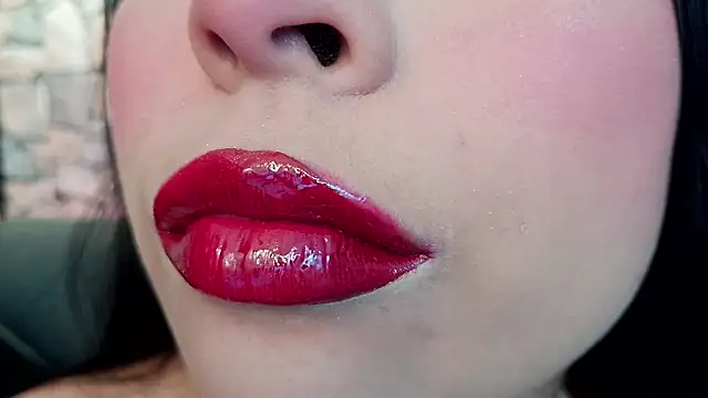 Snapshot of mia_roux1 chatting on November 27, 8:20 pm mia roux1 online show from November 27, 8:20 pm