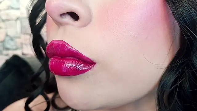 Snapshot of mia_roux1 chatting on November 21, 7:02 pm mia roux1 online show from November 21, 7:02 pm