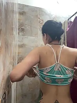 Chuchii05 online show from November 5, 3:15 pm