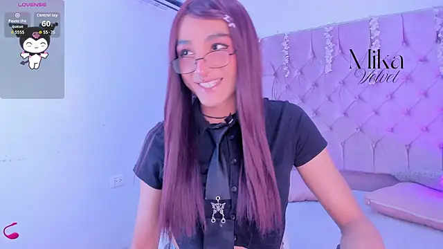 Mika  velvet online show from February 25, 8:41 pm