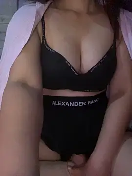 Nanalove68 online show from April 1, 5:10 pm