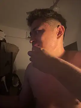 Snapshot of VERGALARGA120 chatting on October 22, 6:24 am VERGALARGA120 online show from October 22, 6:24 am