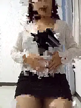 love-xx online show from November 11, 1:39 pm