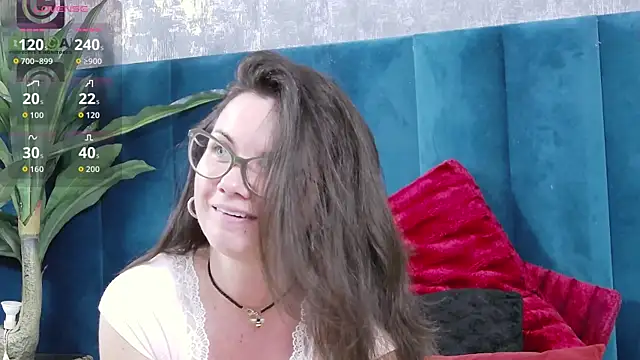 Snapshot of Roxie_Anne chatting on July 10, 5:57 pm Roxie Anne online show from July 10, 5:57 pm