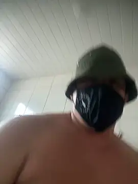 Snapshot of Bkackmamba chatting on December 15, 4:35 pm Bkackmamba online show from December 15, 4:35 pm