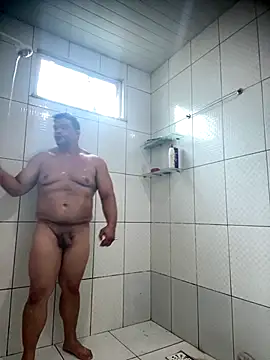 Snapshot of Bkackmamba chatting on December 18, 5:28 pm Bkackmamba online show from December 18, 5:28 pm