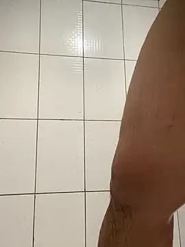 Snapshot of Bkackmamba chatting on January 7, 9:53 pm Bkackmamba online show from January 7, 9:53 pm