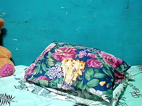 SmallluncutCock online show from November 18, 1:43 am