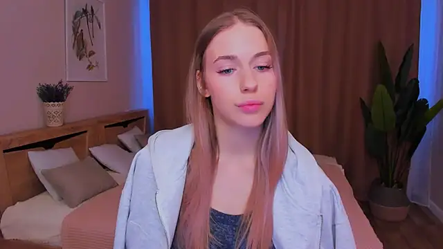 sassy cutie online show from February 1, 2:15 pm