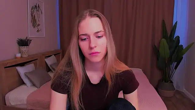 sassy cutie online show from February 13, 1:33 pm